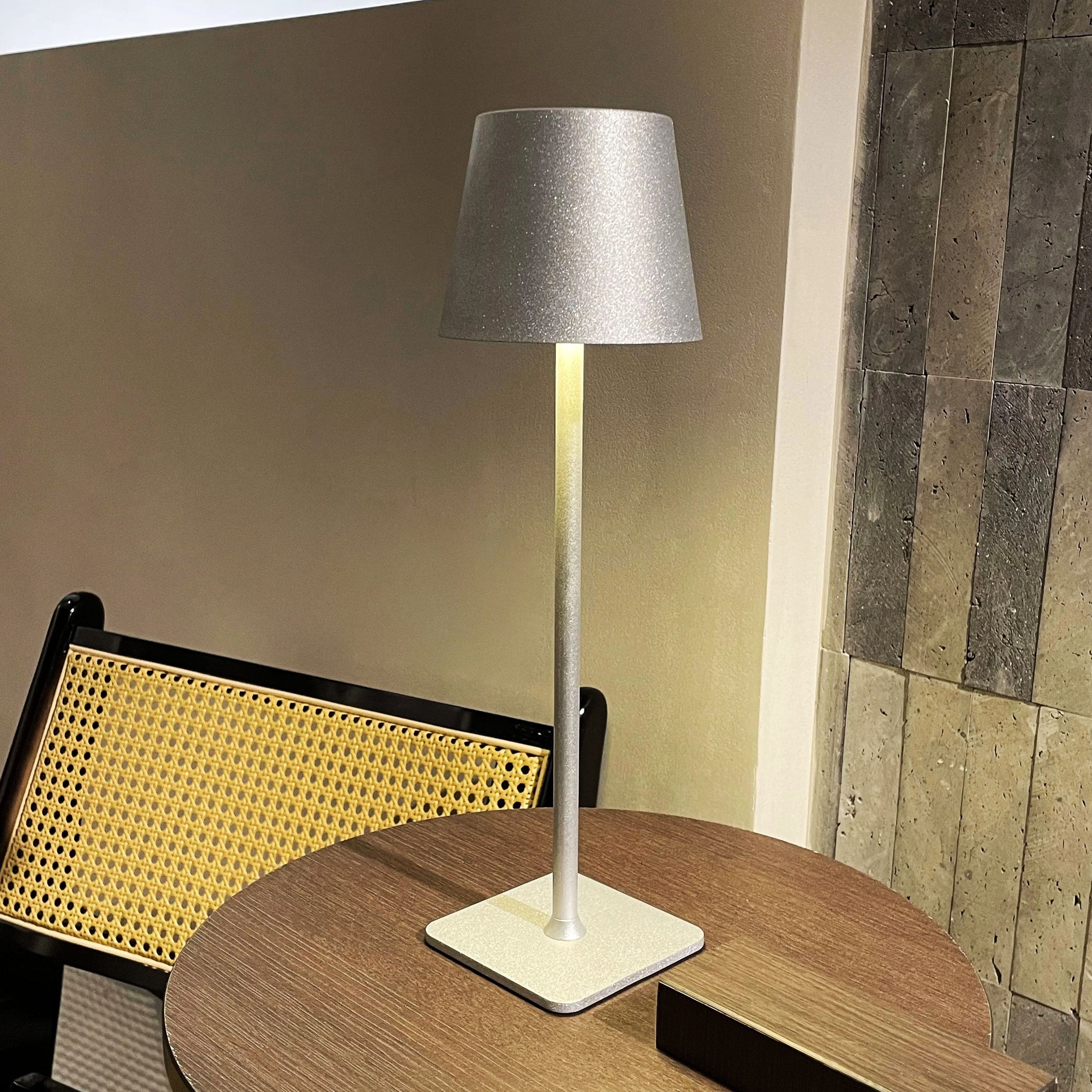 Modern Rechargeable Dimmable LED Cordless Table Lamp